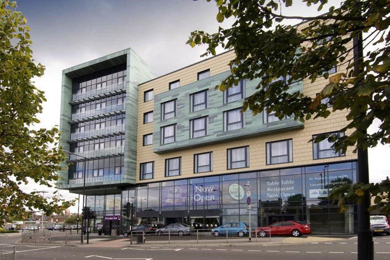 Premier Inn Doncaster Central Exterior foto