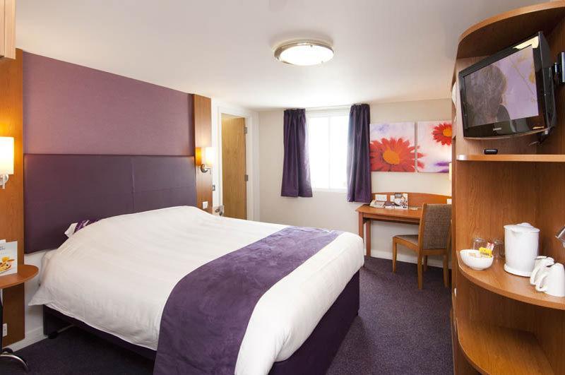 Premier Inn Doncaster Central Exterior foto